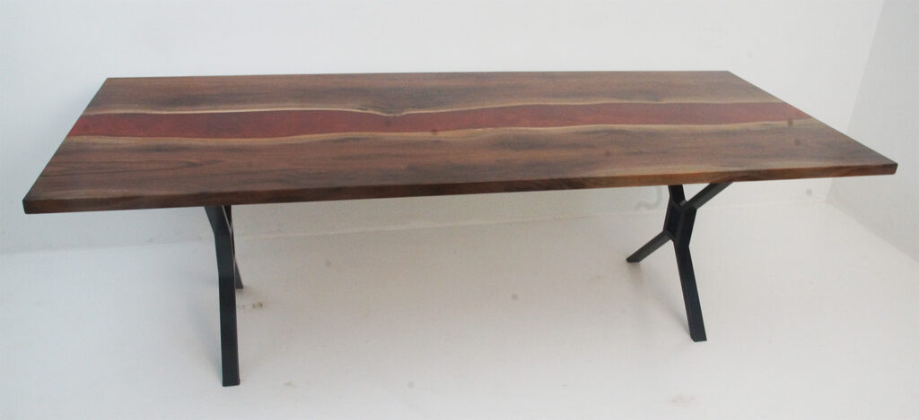 http://Walnut%20River%20Dining%20Table%20With%20Crimson%20Epoxy%20Resin%201