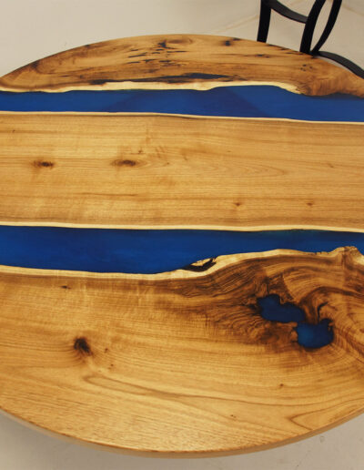 Butternut Blue River Coffee Table & Matching End Tables 10