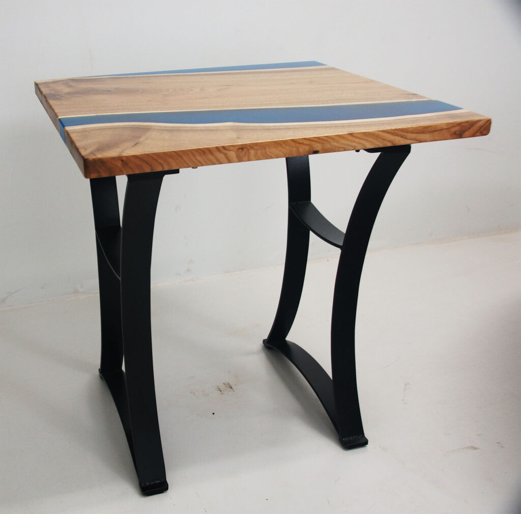 http://Butternut%20Blue%20River%20Coffee%20Table%20&%20Matching%20End%20Tables%206