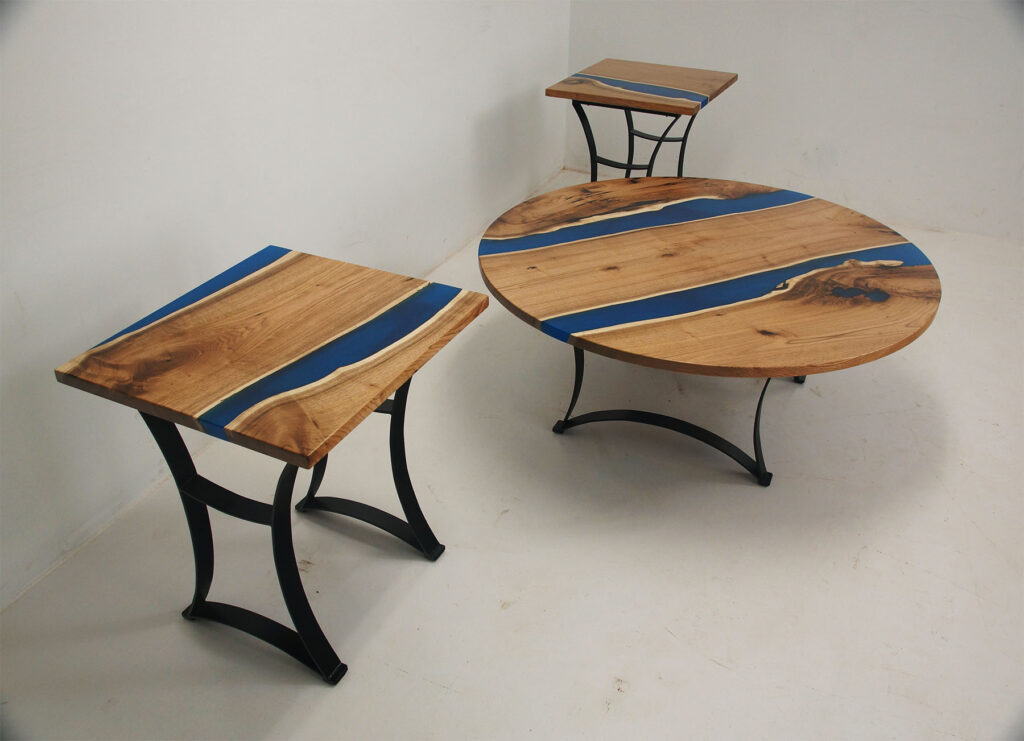 http://Butternut%20Blue%20River%20Coffee%20Table%20&%20Matching%20End%20Tables%204