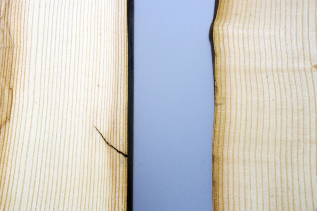 http://Ash%20Table%20&%20Bench%20With%20Clear%20Epoxy%202