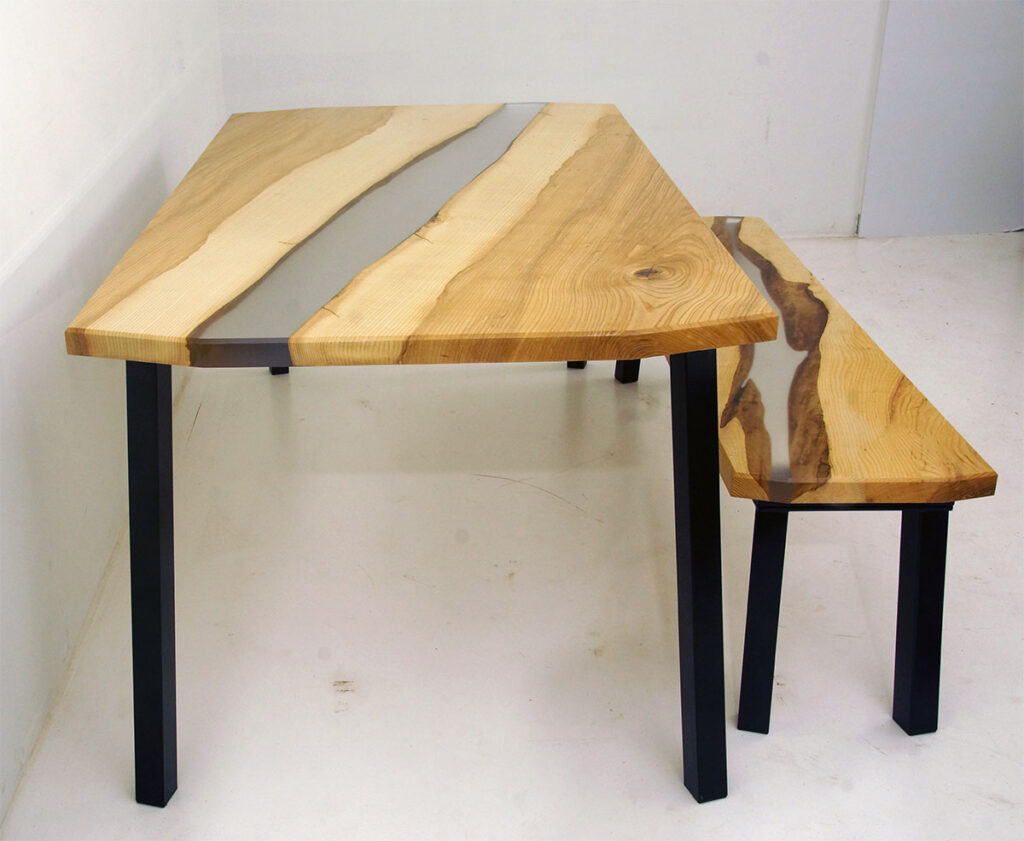 http://Ash%20Table%20&%20Bench%20With%20Clear%20Epoxy%208
