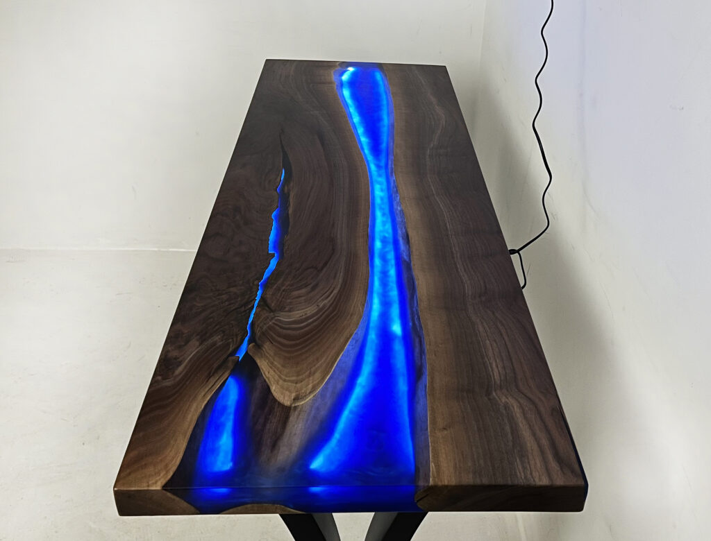 http://Deep%20Blue%20Epoxy%20&%20Walnut%20Sofa%20Table%20With%20LED%20Lights%2015