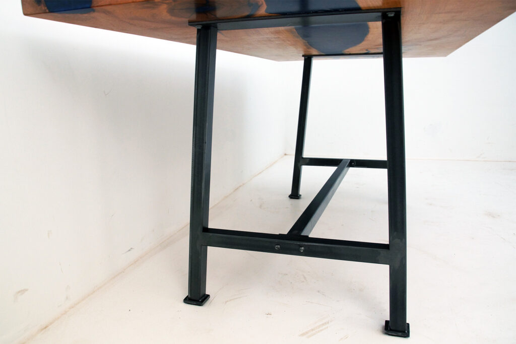 http://Cherry%20Wood%20Dining%20Table%20With%20Deep%20Blue%20Resin%206