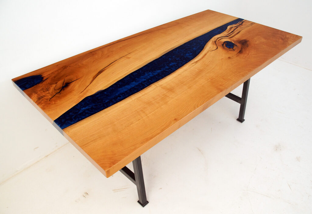 http://Cherry%20Wood%20Dining%20Table%20With%20Deep%20Blue%20Resin%201