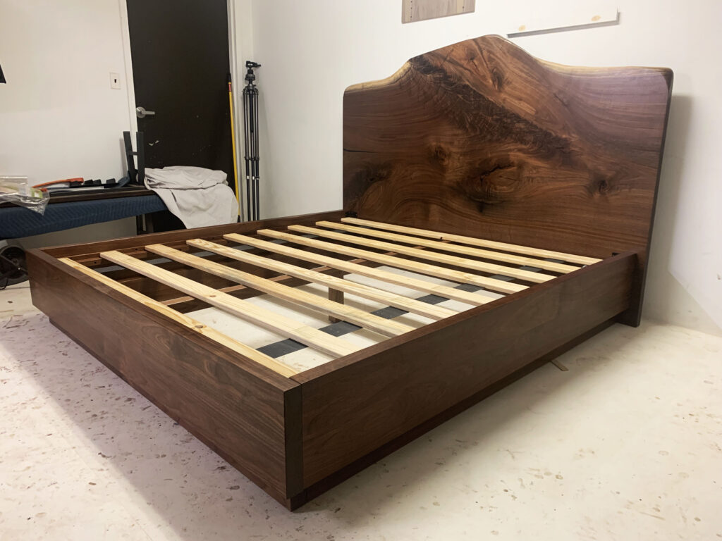 http://Live%20Edge%20Wood%20Slab%20Epoxy%20Headboard%20&%20Bed%20Frame%201