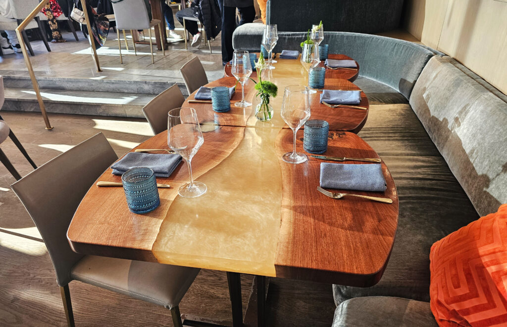 http://Walnut%20River%20Dining%20Tables%20For%20New%20York%20City%20Restaurant%203