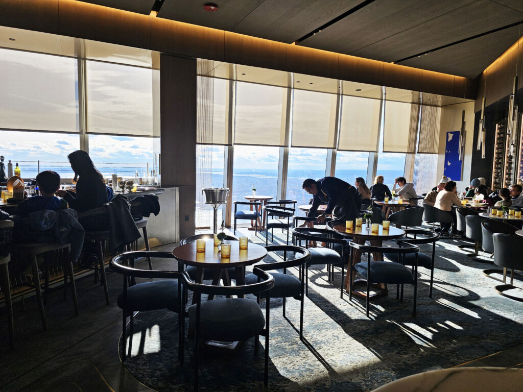 http://Walnut%20River%20Dining%20Tables%20For%20New%20York%20City%20Restaurant%207