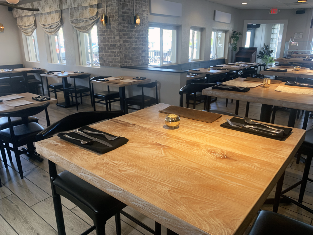 http://Maple%20Restaurant%20Dining%20Tables%208432%2011