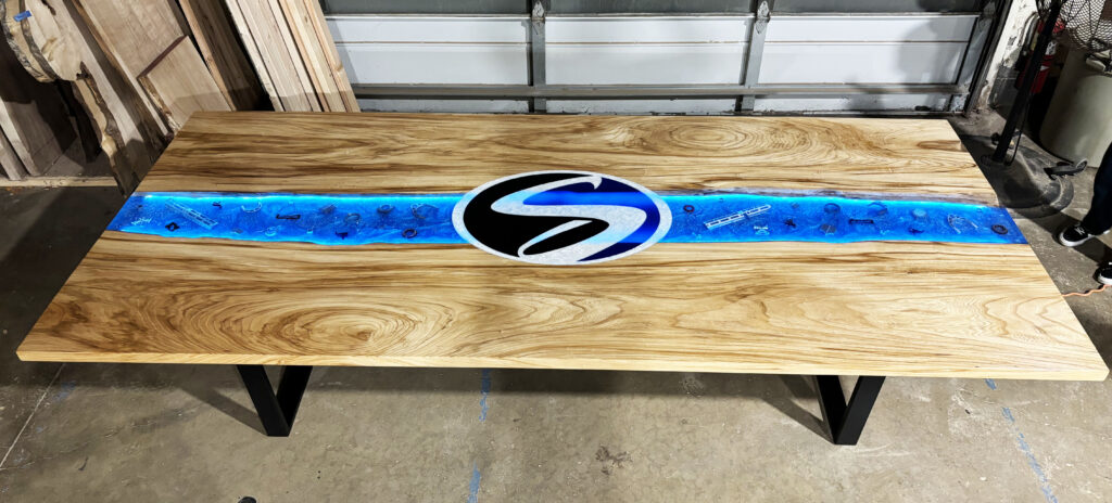 http://CNC%20Logo%20Boardroom%20Table%20With%20LED%20Lights%201