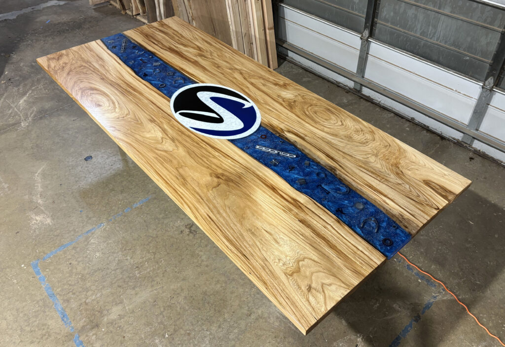 http://CNC%20Logo%20Boardroom%20Table%20With%20LED%20Lights%208