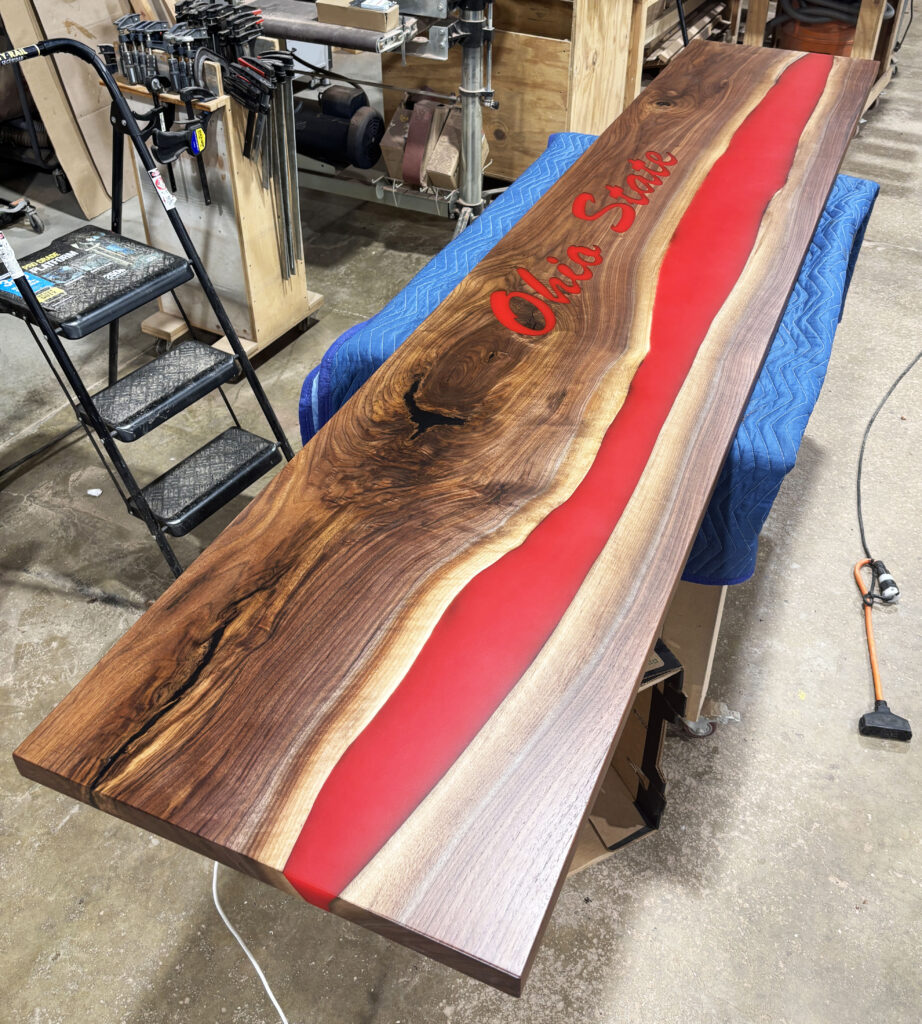 http://Walnut%20Ohio%20State%20Bar%20Top%20With%20LED%20Lights%203