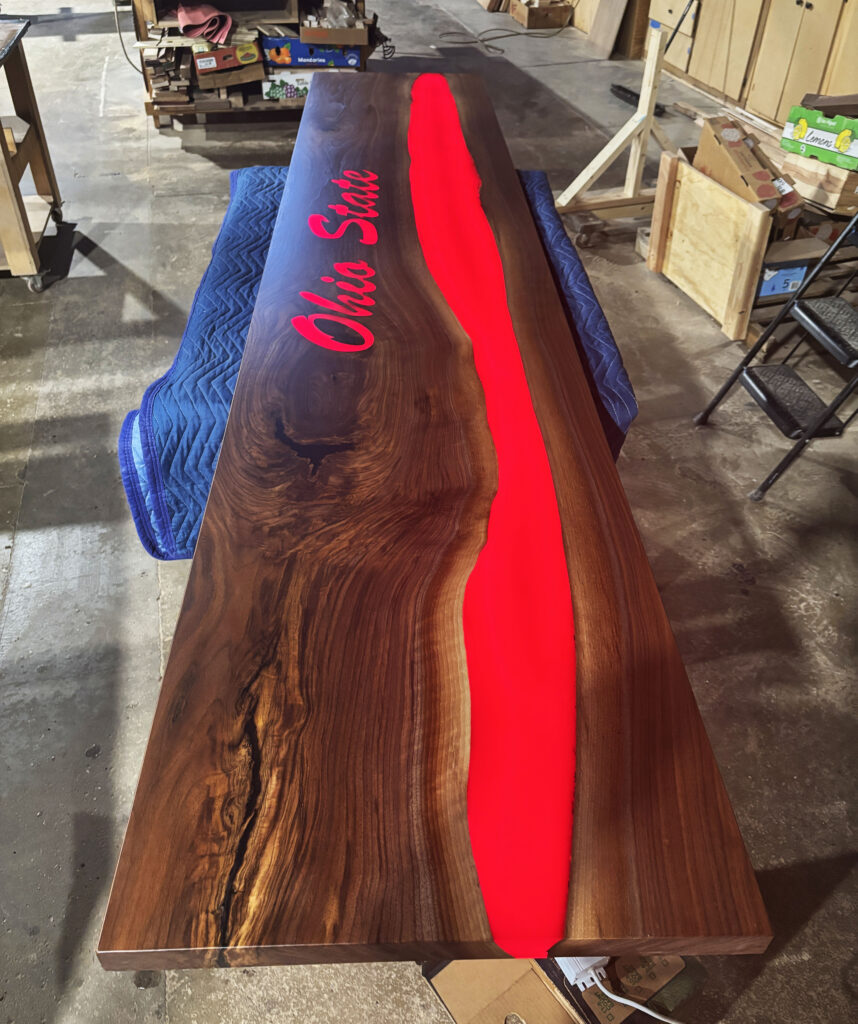 http://Walnut%20Ohio%20State%20Bar%20Top%20With%20LED%20Lights%205