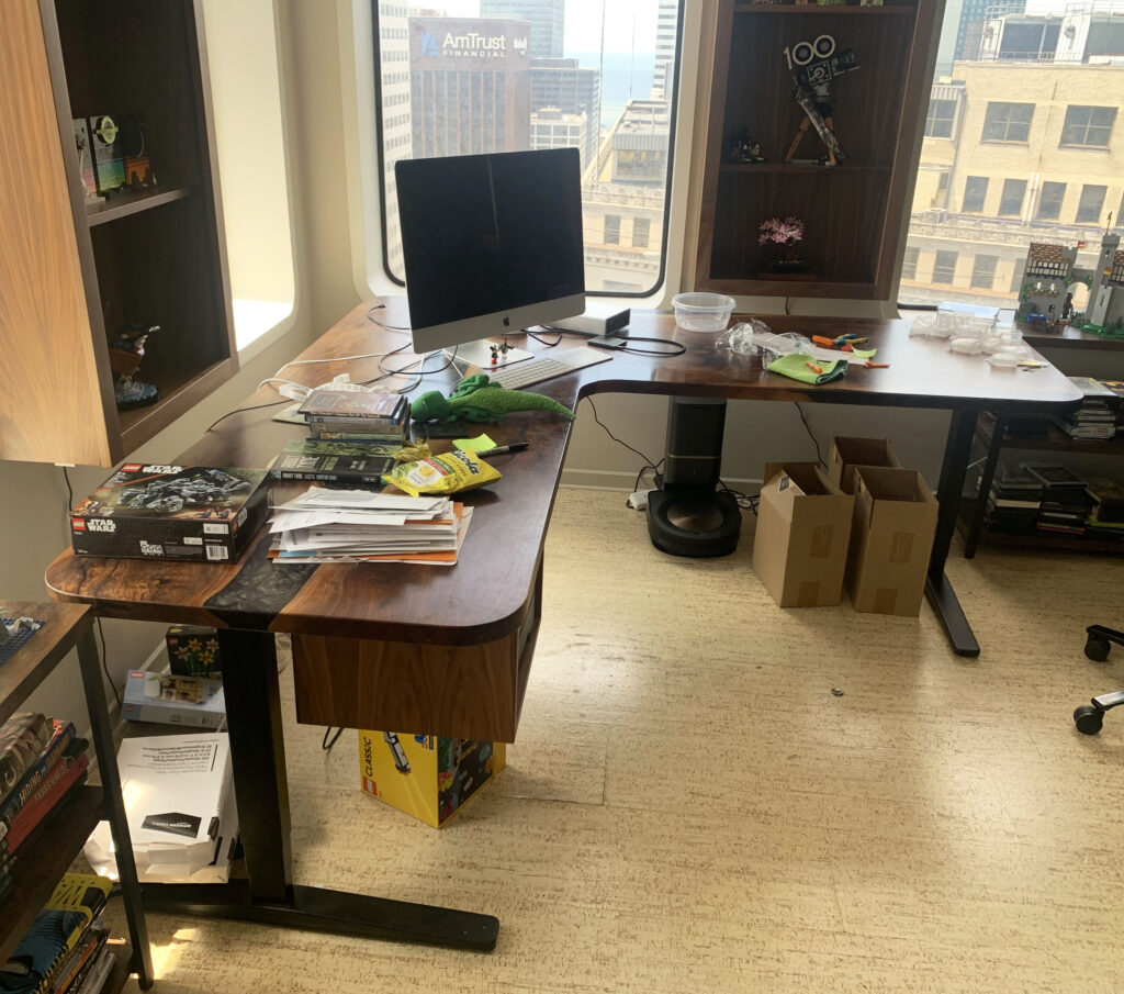 http://Black%20&%20Gold%20Epoxy%20Walnut%20Corner%20Desk%203