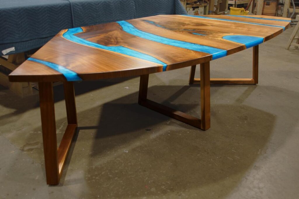 http://Walnut%20&%20Epoxy%20Kitchen%20Nook%20Table%202