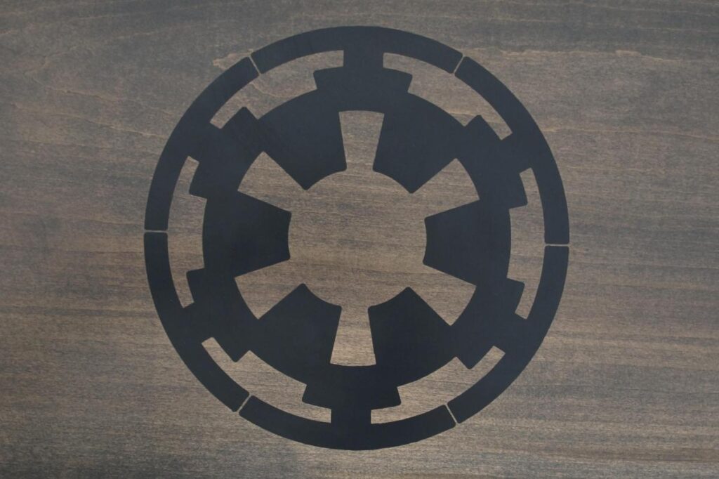 http://Star%20Wars%20Themed%20Epoxy%20Table%209