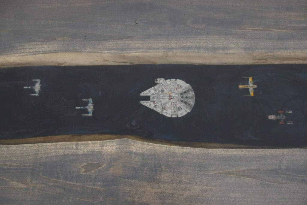 http://Star%20Wars%20Themed%20Epoxy%20Table%2010