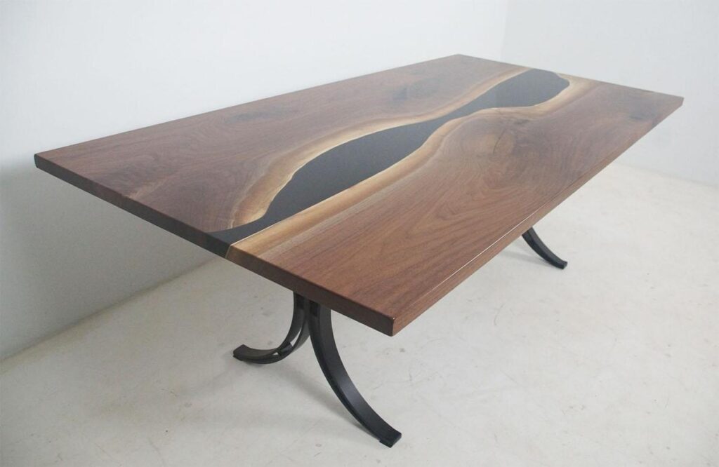 http://Large%20Black%20Walnut%20Dining%20Room%20Table%20with%20Black%20Epoxy%20River%201