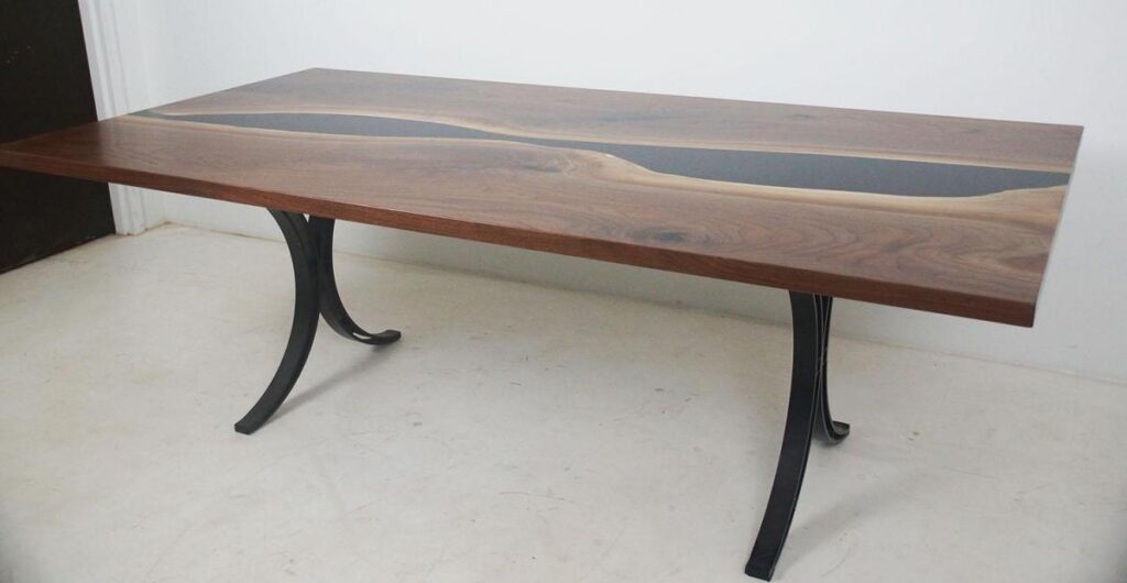 http://Large%20Black%20Walnut%20Dining%20Room%20Table%20with%20Black%20Epoxy%20River%207