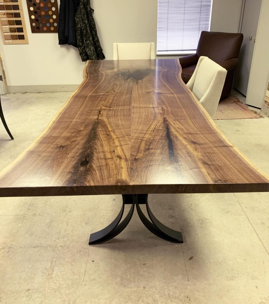 http://Live%20Edge%20Walnut%20Dining%20Table%20With%20Red%20Epoxy%20Resin%201