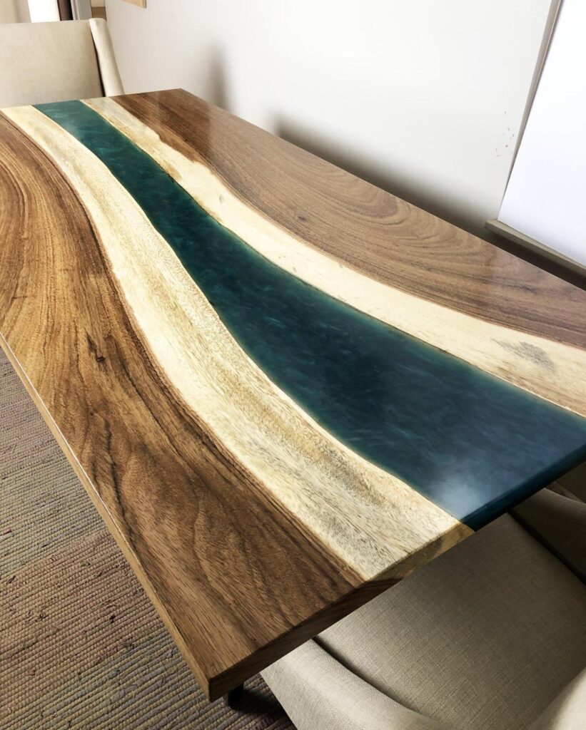 http://Custom%20Live%20Edge%20Green%20Epoxy%20Resin%20River%20LED%20Backlit%20Dining%20Table%202