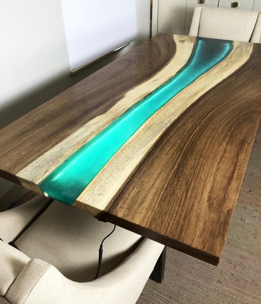 http://Custom%20Live%20Edge%20Green%20Epoxy%20Resin%20River%20LED%20Backlit%20Dining%20Table%204
