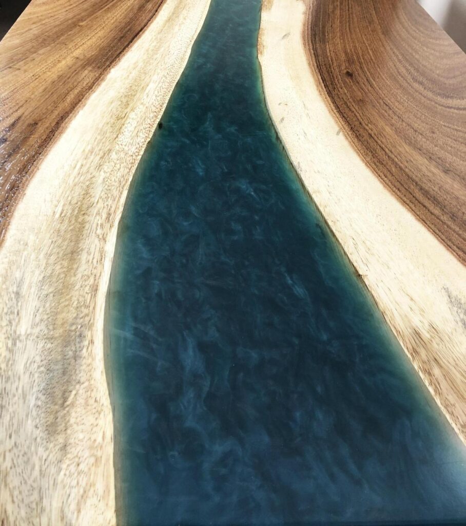 http://Custom%20Live%20Edge%20Green%20Epoxy%20Resin%20River%20LED%20Backlit%20Dining%20Table%208