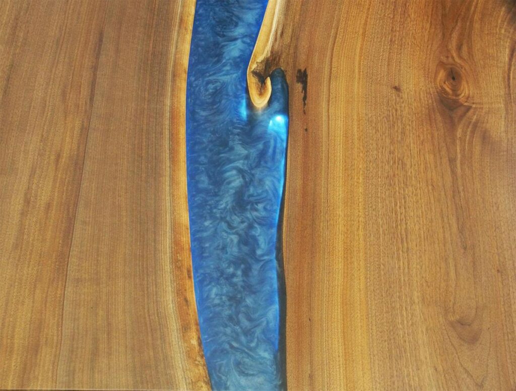 http://Blue%20Epoxy%20River%20Dining%20Table%20With%20Epoxy%20Legs%20and%20LED%20Lights%203