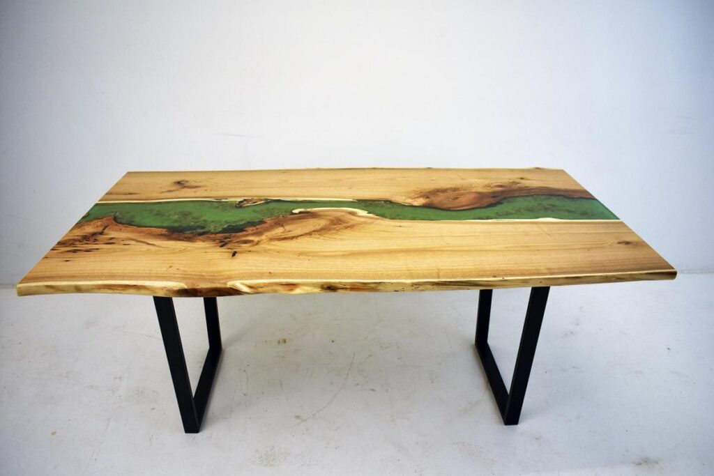 http://Green%20River%20Dining%20Room%20Table%20With%20Sand%20And%20Pebbles%206