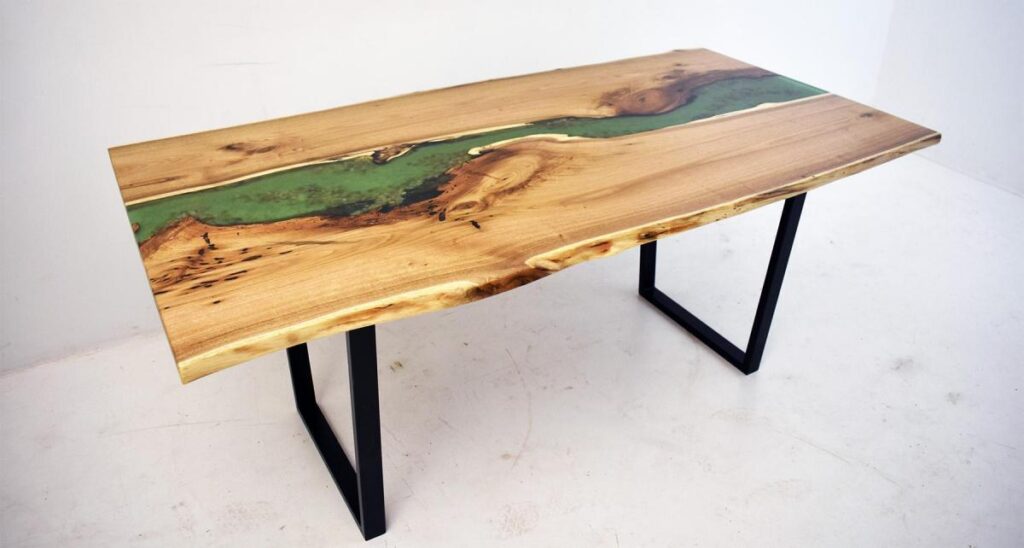 http://Green%20River%20Dining%20Room%20Table%20With%20Sand%20And%20Pebbles%209