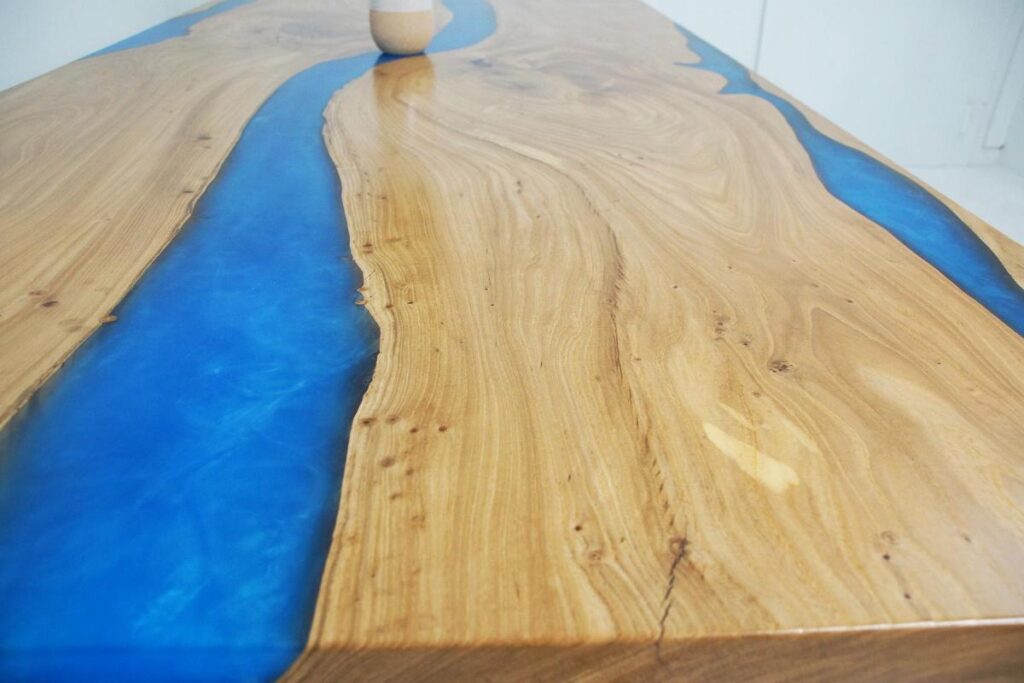 http://Blue%20Epoxy%20Resin%20River%20Dining%20Room%20Table%202