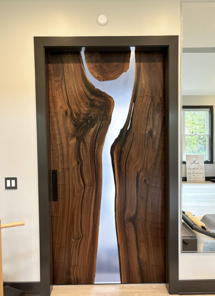http://Tinted%20Resin%20River%20Interior%20Barn%20Door%201