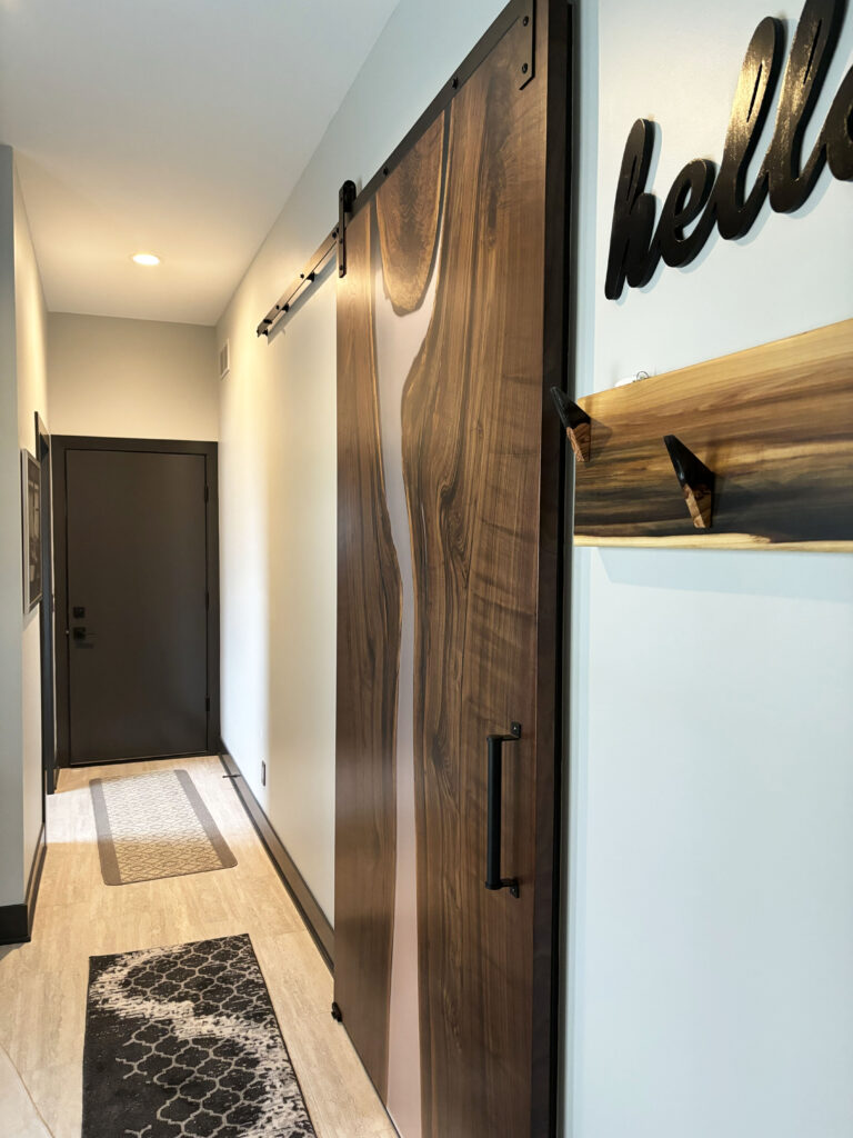 http://Tinted%20Resin%20River%20Interior%20Barn%20Door%202