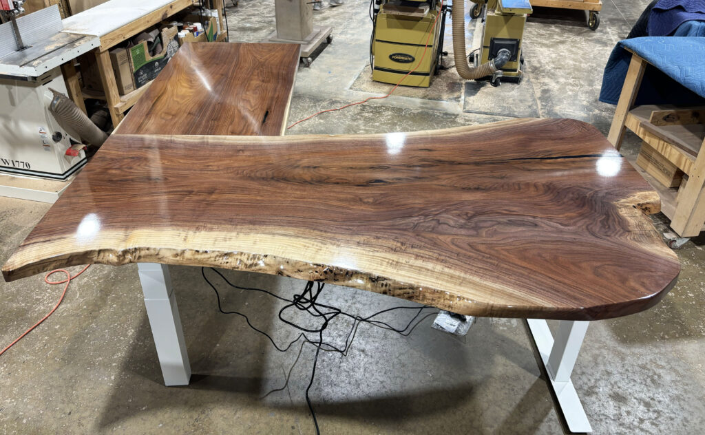 http://Walnut%20Standing%20Desk%20With%20Glass%20Finish%203