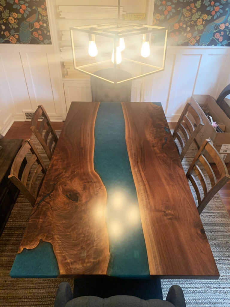 http://Walnut%20Dining%20Table%20With%20Turquoise%20Resin%20And%20LED%20Lights%203