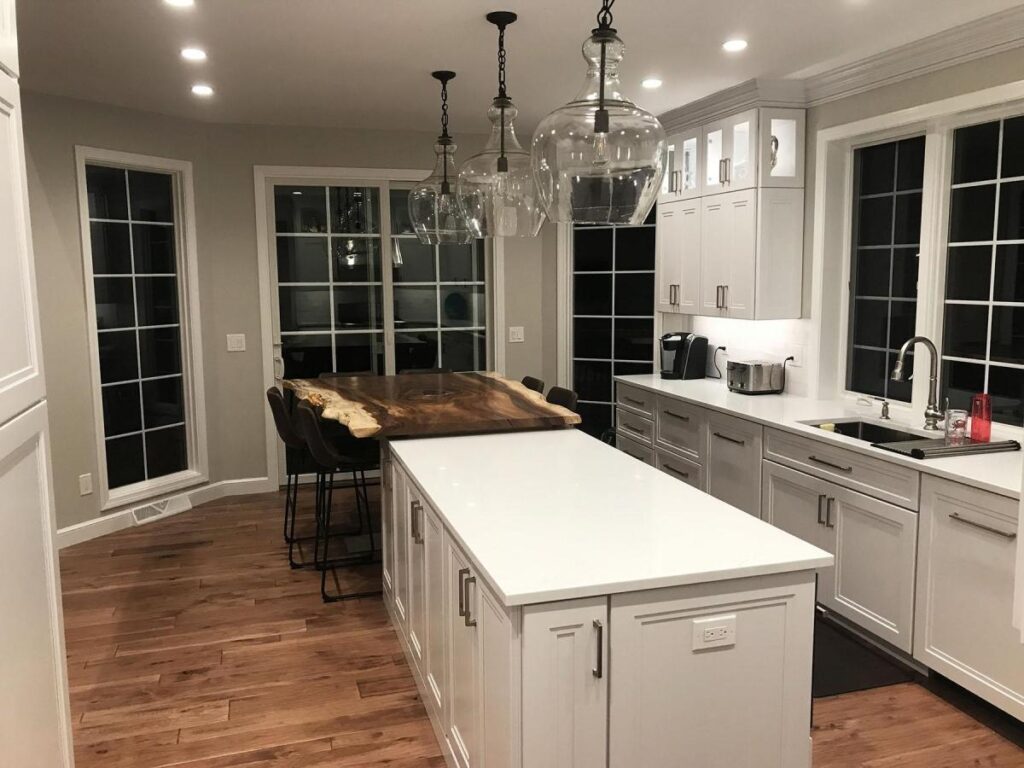 http://Live%20Edge%20Parota%20Kitchen%20Countertop%203