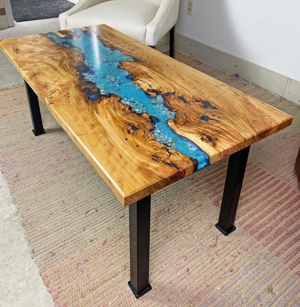 http://Epoxy%20Resin%20River%20Coffee%20Table%20With%20Sand%20&%20Pebbles%201