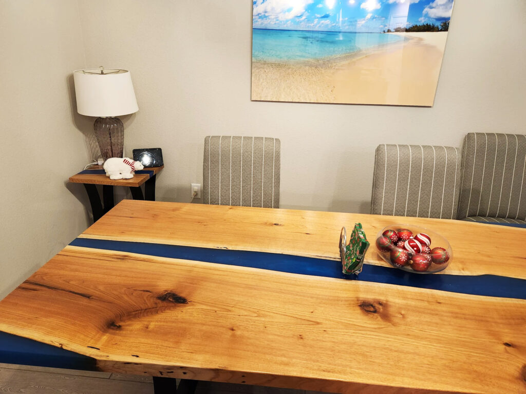 http://Matching%20Butternut%20Dining,%20Coffee%20&%20Side%20Tables%204