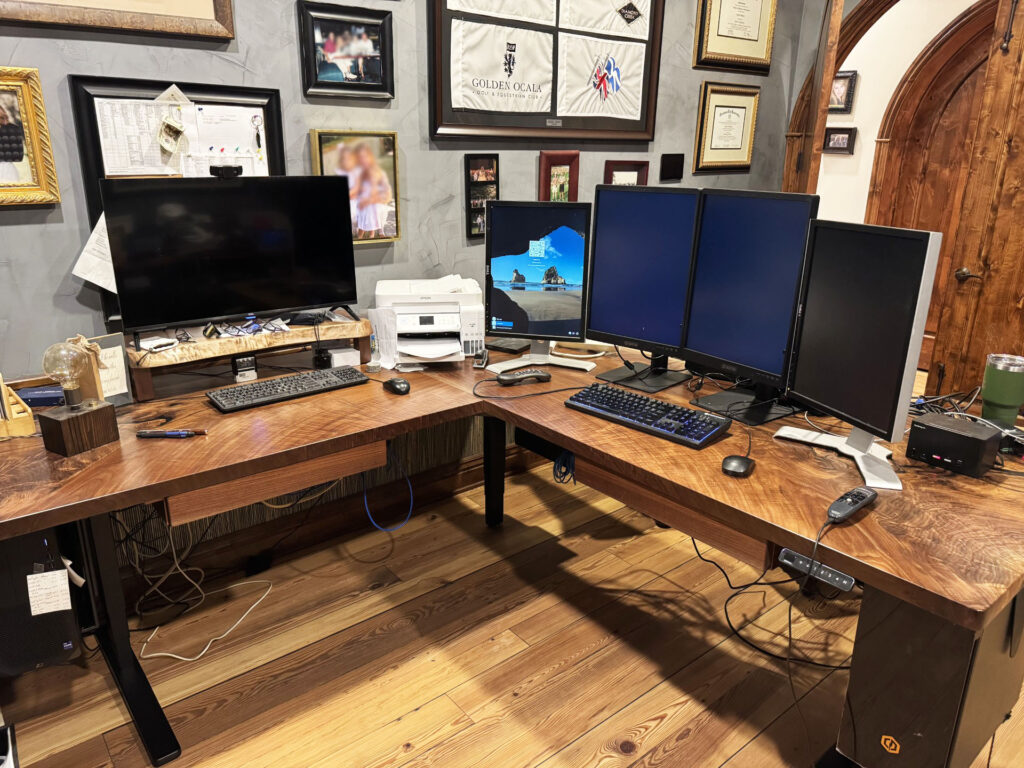 http://L%20Shaped%20Walnut%20Ergonomic%20Desk%201