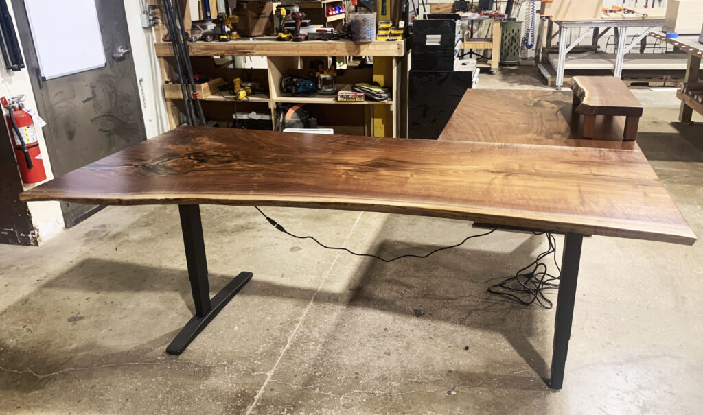http://L%20Shaped%20Walnut%20Ergonomic%20Desk%204
