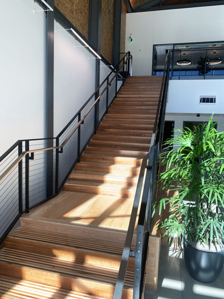 http://Custom%20Staircase%20For%20Commercial%20Building%201